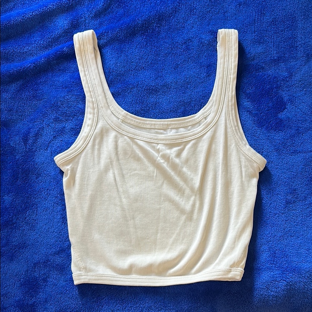 Lululemon Athletica Cream Fitted Crop Tank Top
